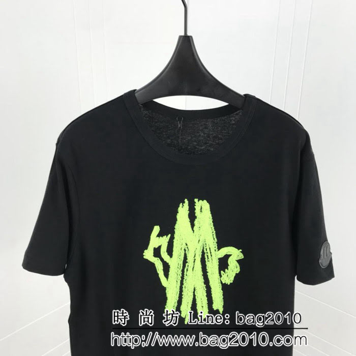 MONCLER蒙口 19ss早春新款 綠色毛巾布刺繡圖案 袖口最新笑臉貼章 黑色男款短袖 ydi2397